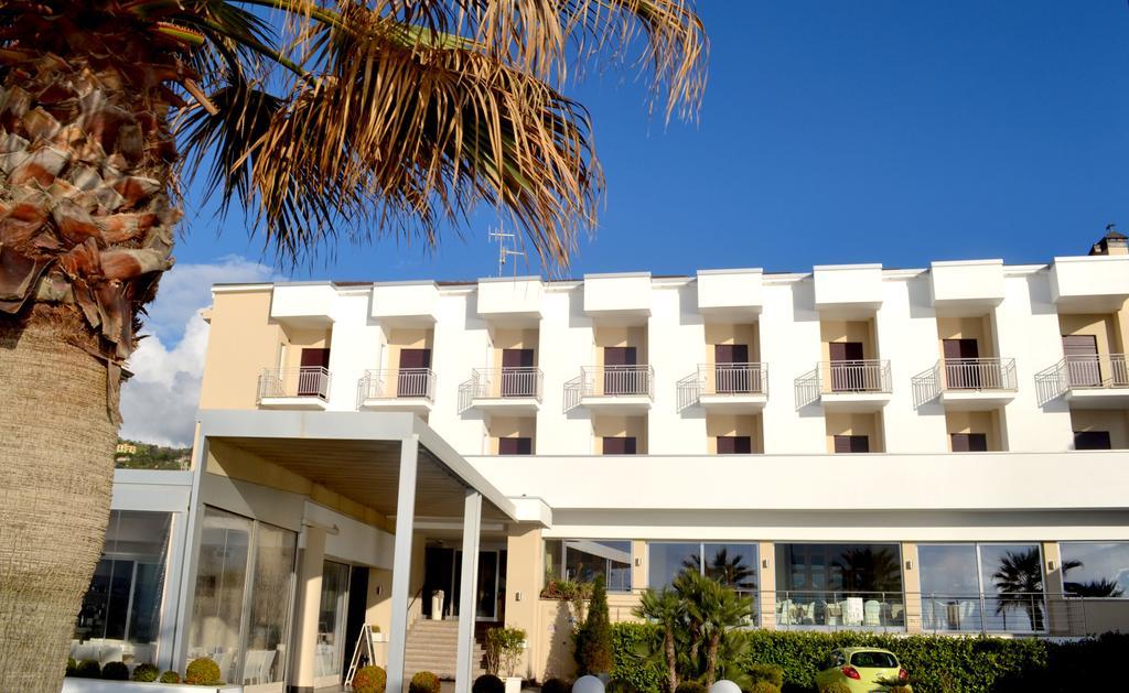 Hotel Serenella Agropoli Kültér fotó