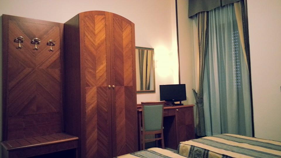 Hotel Serenella Agropoli Szoba fotó