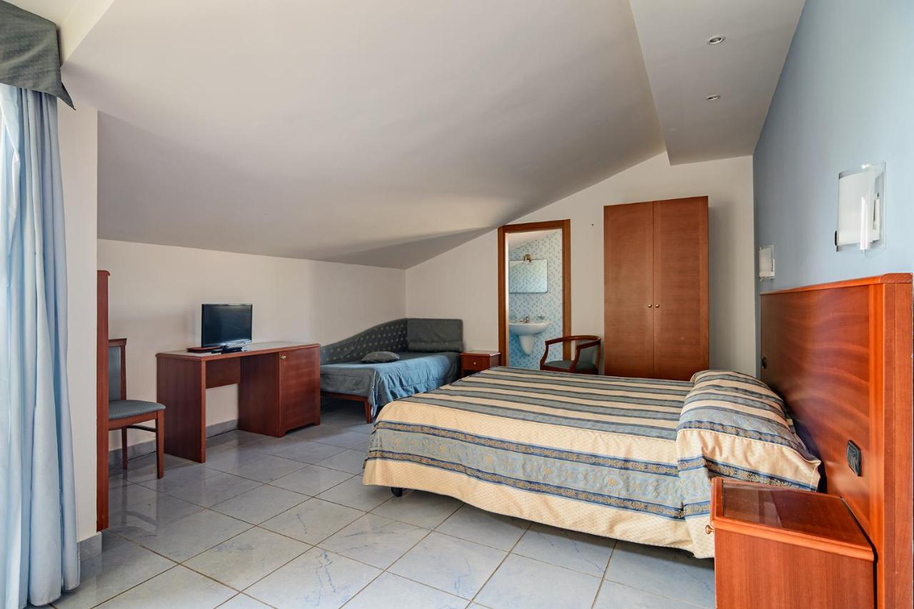 Hotel Serenella Agropoli Kültér fotó